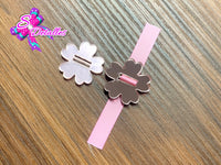 PL0003 - Pasa Listón Acrílico de 2,5cm x 2,5cm - Flor Rosada Cristal (Abertura 1 cm)