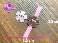PL0003 - Pasa Listón Acrílico de 2,5cm x 2,5cm - Flor Rosada Cristal (Abertura 1 cm)