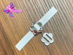 PL0005 - Pasa Listón Acrílico de 2cm x 2cm - Flor Plata (Abertura de 1 cm)